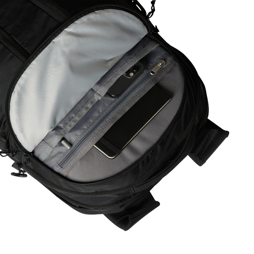 The NorthFace Laptoprugzak Surge Black