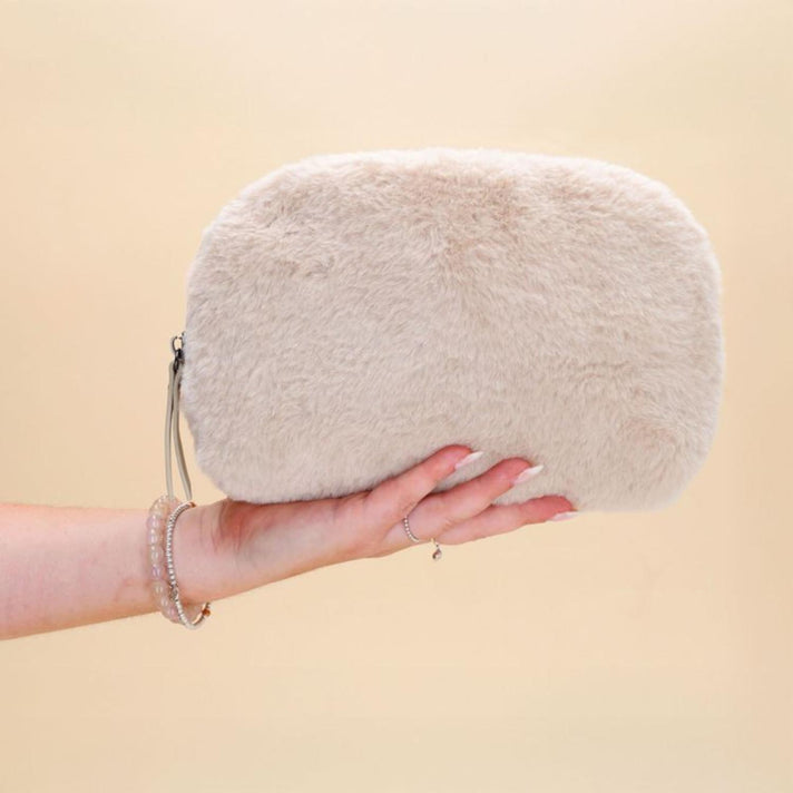 Beagles Toilettas 24614 Faux Fur Creme 138 Beagles Toilettas 24614 Faux Fur Creme 138