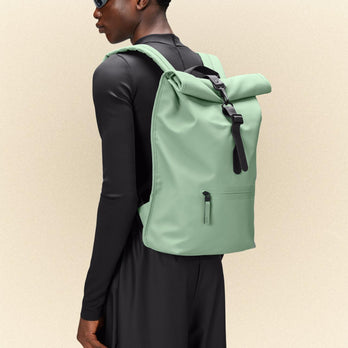 Rains Rugzak 13320 Rolltop Rucksack 06 Haze Rains Rugzak 13320 Rolltop Rucksack 06 Haze