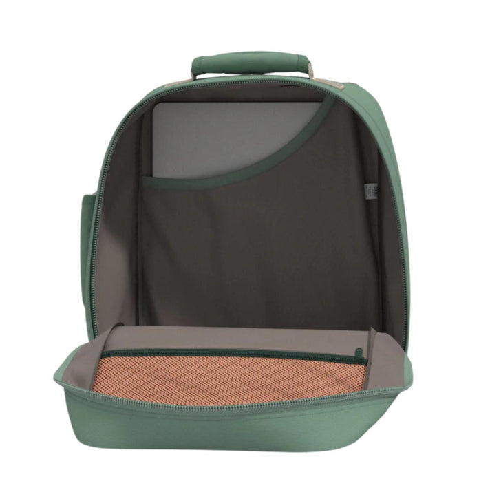 Cabin Zero Reistas CZ08 Mini 28Ltr Sage Forest 2401 Cabin Zero Reistas CZ08 Mini 28Ltr Sage Forest 2401
