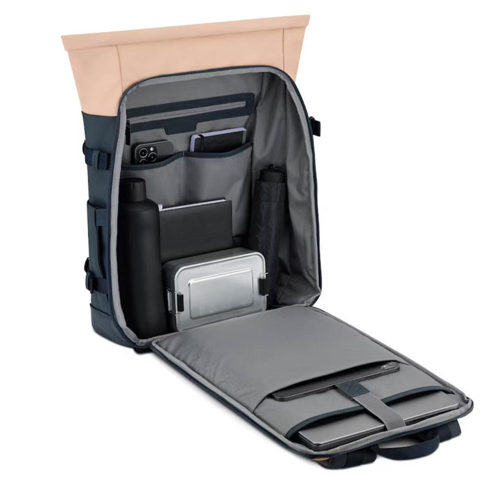 Kapten & Son Rugzak Helsinki Pro Navy Blush Kapten & Son Rugzak Helsinki Pro Navy Blush