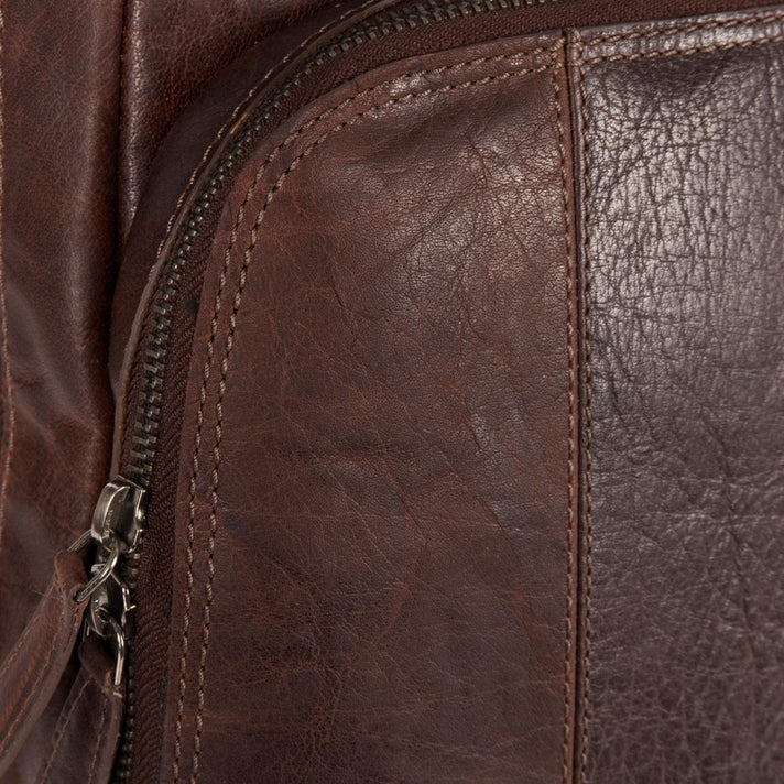 Justified Laptoprugzak 17.1018 Everest Brown 01 Justified Laptoprugzak 17.1018 Everest Brown 01