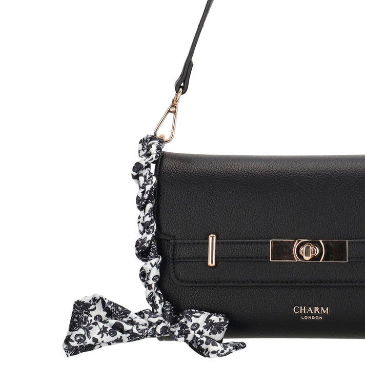 Charm Tasje klep W01438 The Hamptons Zwart 001 Charm Tasje klep W01438 The Hamptons Zwart 001