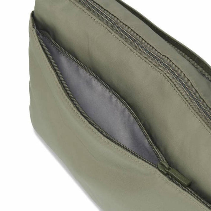 Hedgren Inner city HIC176M- Eye M RFID Olive night 556 Hedgren Inner city HIC176M- Eye M RFID Olive night 556