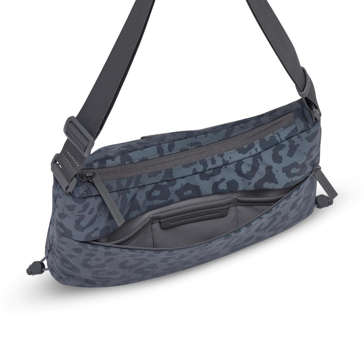 Kapten & Son Tas Skara S Leo Dark Grey Kapten & Son Tas Skara S Leo Dark Grey