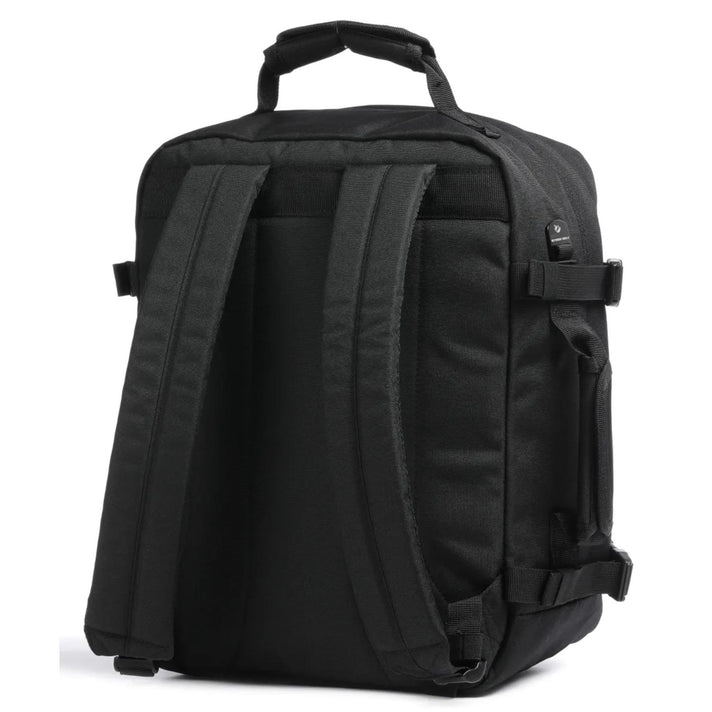 Cabin Zero Rugzak CZ33 28 Ltr Classic Tech Absolute Black 1201 Cabin Zero Rugzak CZ33 28 Ltr Classic Tech Absolute Black 1201