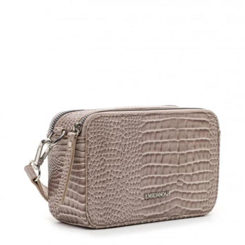 Emily & Noah Tas 64700 Dominica Taupe 900 Emily & Noah Tas 64700 Dominica Taupe 900