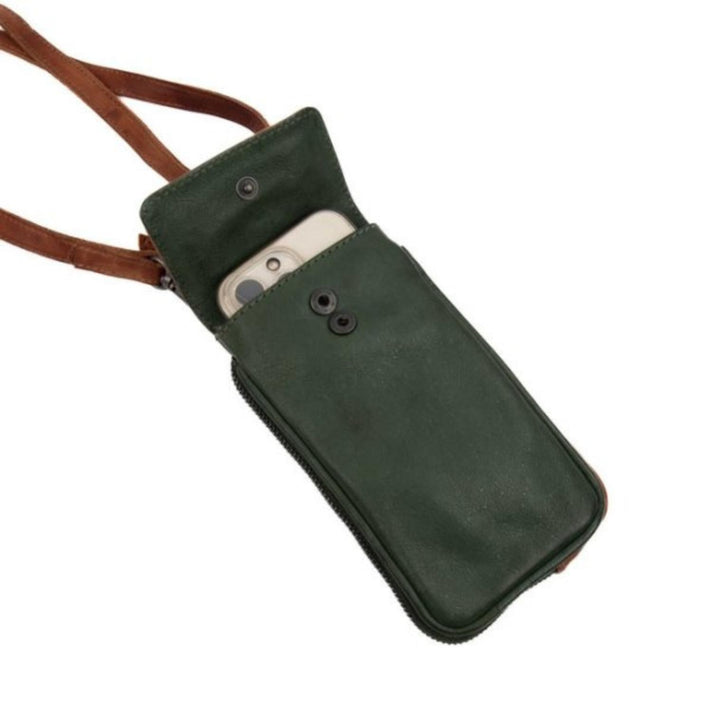 Bear Design Telefoontasje CP2106 Ahana Green Cognac Bear Design Telefoontasje CP2106 Ahana Green Cognac