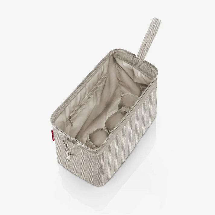 Reisenthel Toilettas Travelcosmetic Herringbone Sand 6049 Reisenthel Toilettas Travelcosmetic Herringbone Sand 6049