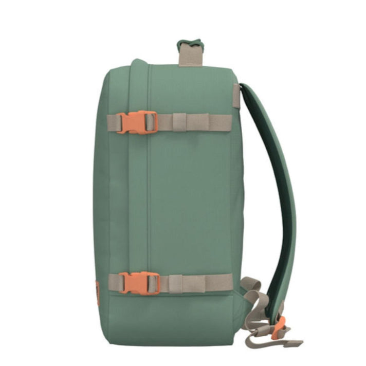 Cabin Zero Reistas CZ17 Class 36 ltr Sage Forest 2401 Cabin Zero Reistas CZ17 Class 36 ltr Sage Forest 2401
