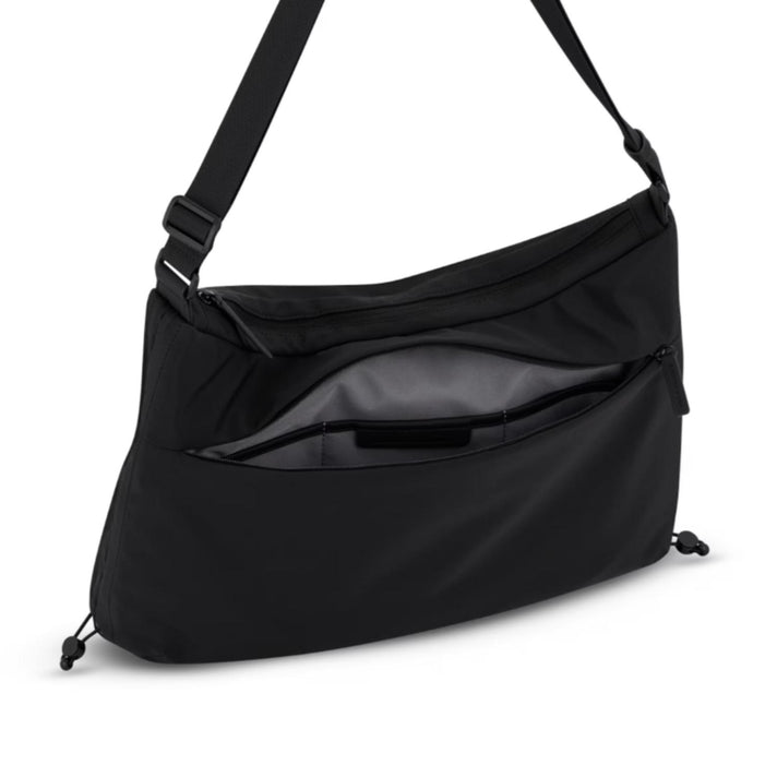 Kapten & Son Tas Skara Large All Black Kapten & Son Tas Skara Large All Black