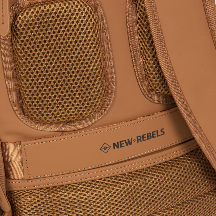 New Rebels Laptoprugzak 51.1293 Miami Cognac 31 New Rebels Laptoprugzak 51.1293 Miami Cognac 31