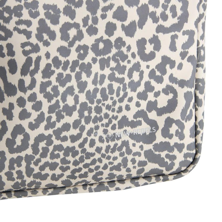 New Rebels Laptoprugzak 51.1527 Milwaukee Leopard Beige 06 New Rebels Laptoprugzak 51.1527 Milwaukee Leopard Beige 06
