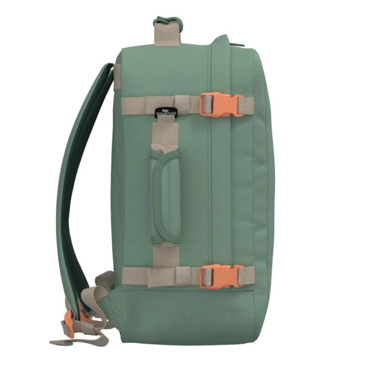 Cabin Zero Reistas CZ17 Class 36 ltr Sage Forest 2401 Cabin Zero Reistas CZ17 Class 36 ltr Sage Forest 2401