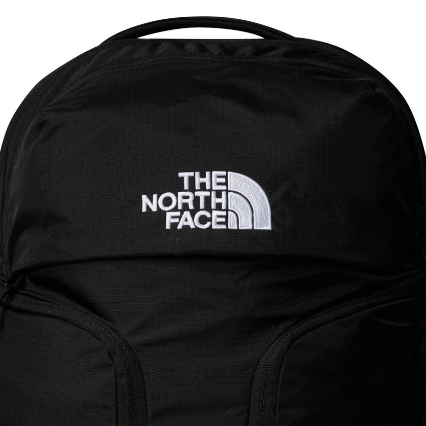 The NorthFace Laptoprugzak Surge Black