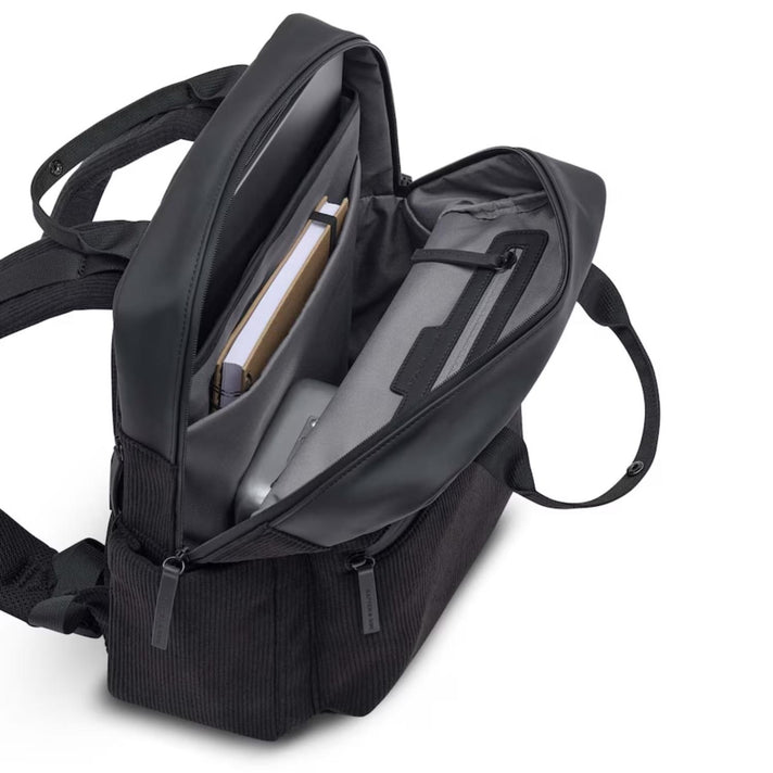 Kapten & Son Laptop Rugzak Bergen Pro Cord All Black Corduroy Kapten & Son Laptop Rugzak Bergen Pro Cord All Black Corduroy