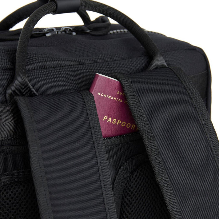 New Rebels Laptoprugzak 51.1446 Bruce- Milwaukee Black 00 New Rebels Laptoprugzak 51.1446 Bruce- Milwaukee Black 00