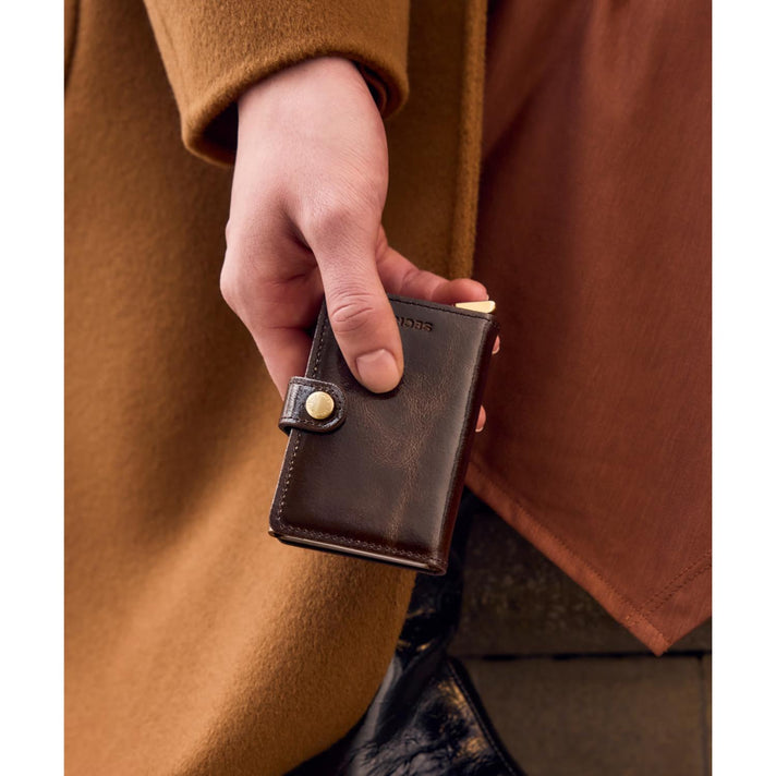 Secrid Pasjeshouder Miniwallet Naplak Mahogany + Secrid Pasjeshouder Miniwallet Naplak Mahogany +