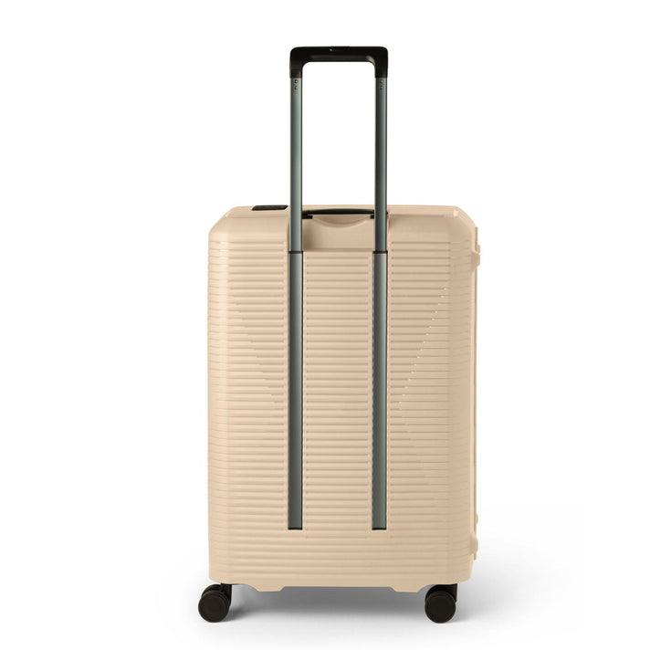 Oistr Koffer Oslo-24 65 cm Off White Oistr Koffer Oslo-24 65 cm Off White