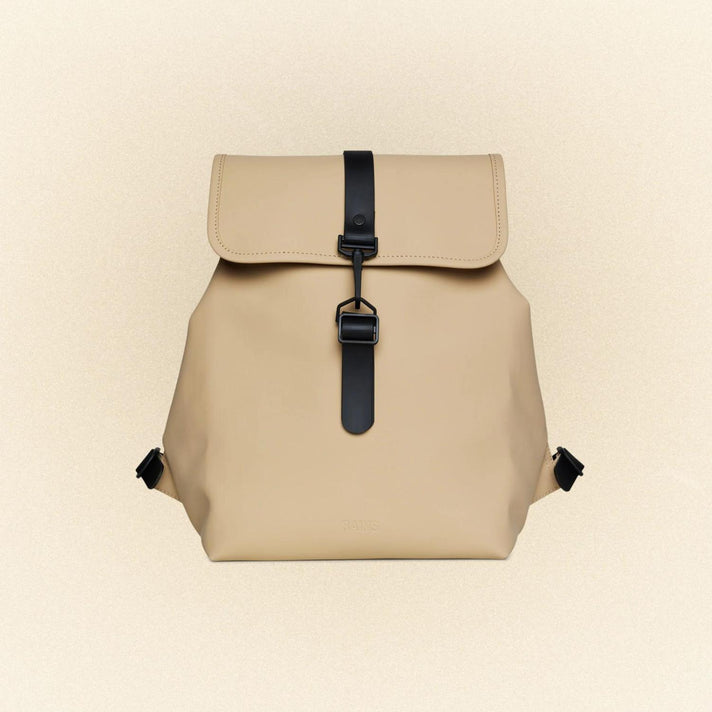 Rains Rugzak 13040 Bucket Backpack 24 Sand Rains Rugzak 13040 Bucket Backpack 24 Sand