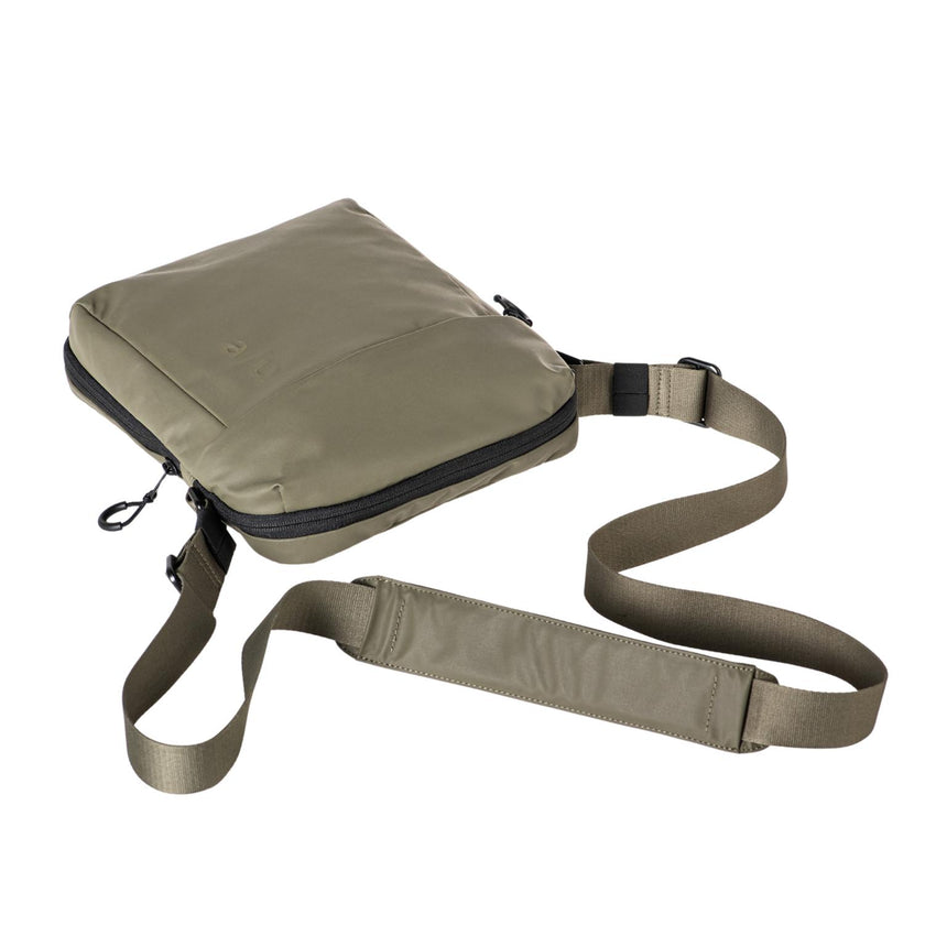 Aunts&Uncles Tas rits 10405 Oyabe RE 9 Fallen Rock