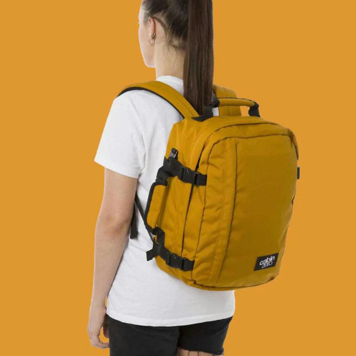 Cabin Zero Reistas CZ08 Mini 28Ltr Orange Chill 1309 Cabin Zero Reistas CZ08 Mini 28Ltr Orange Chill 1309