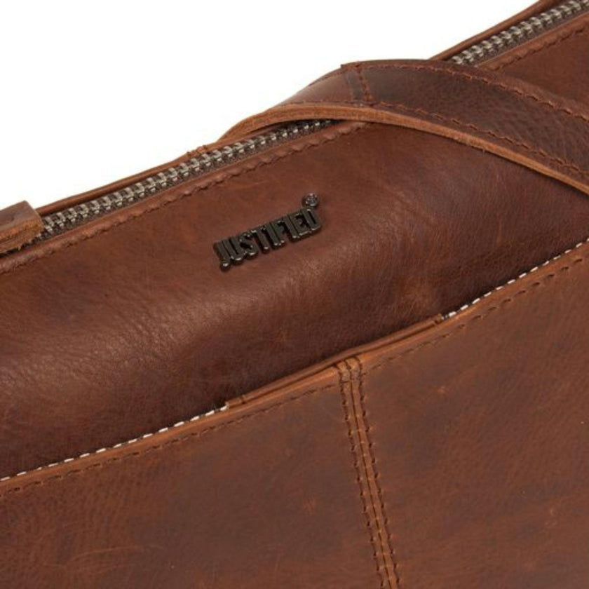 Justified Tas 12.1312 Nynke Brown 01