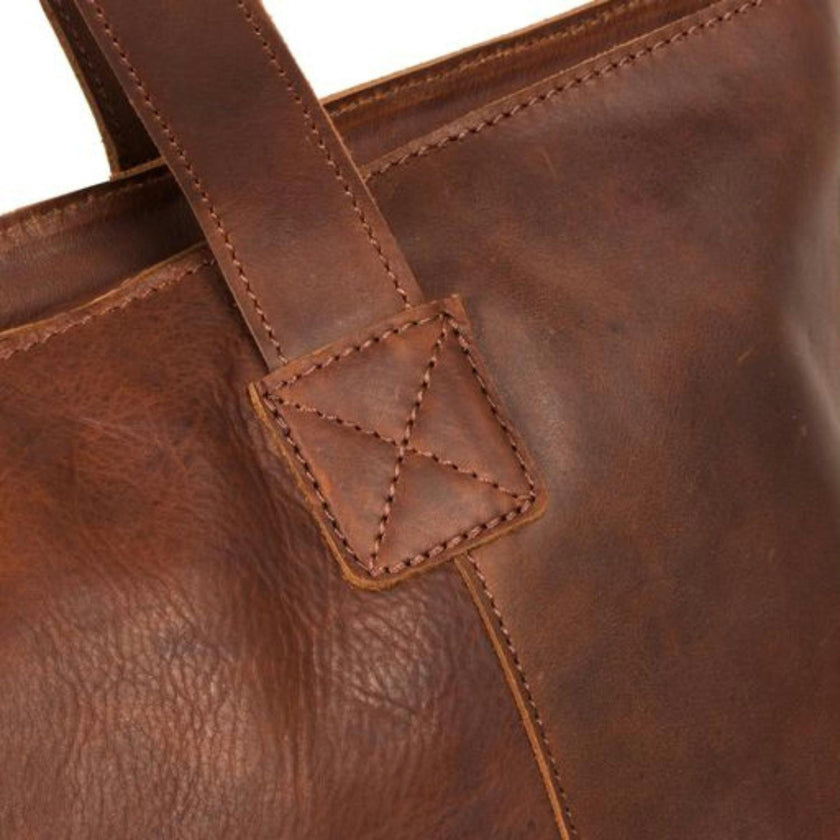 Justified Tas 10.0071 Nynke Brown 01