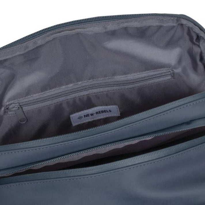 New Rebels Laptoprugzak 51.1315 Milwaukee Navy 02 New Rebels Laptoprugzak 51.1315 Milwaukee Navy 02