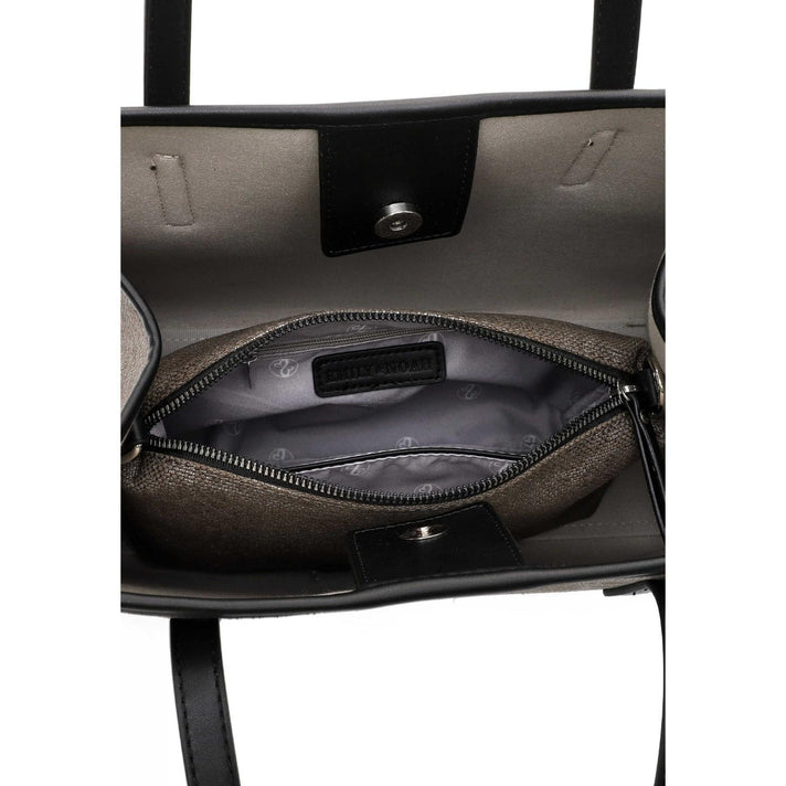 Emily & Noah Tas 63190 Helen Fango 932 Emily & Noah Tas 63190 Helen Fango 932