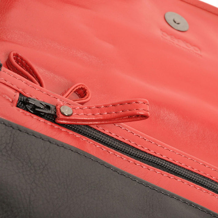 Berba Tas 005-517 Soft 15 Zwart/Rood Berba Tas 005-517 Soft 15 Zwart/Rood