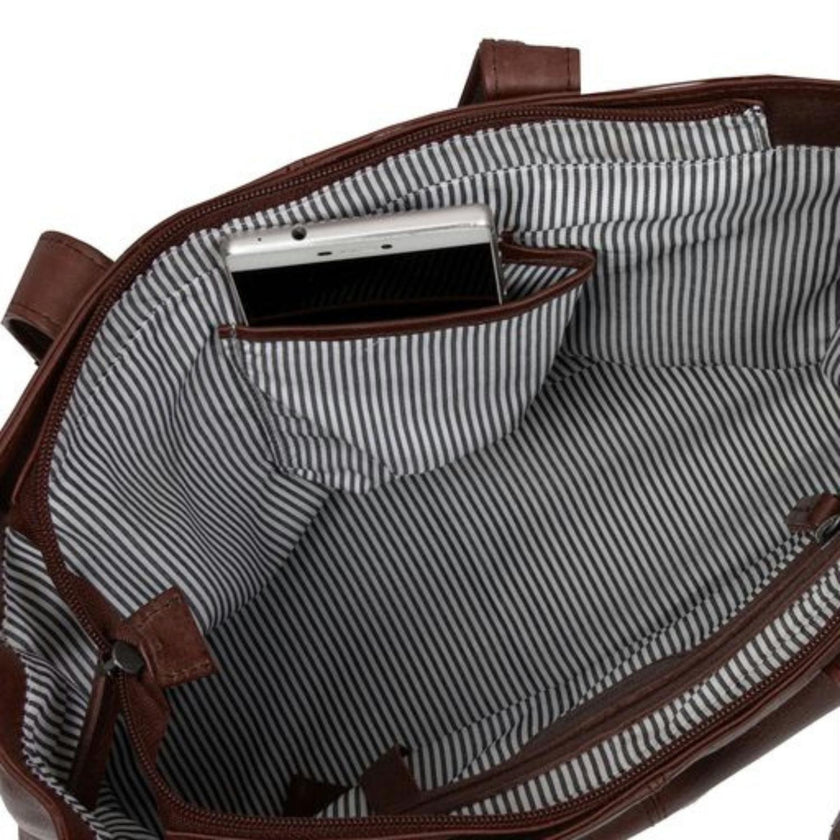 Justified Tas 10.0072 Nynke Brown