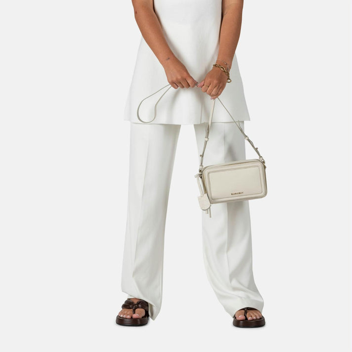 Burkely Telefoontasje 1000607 Box Bag 01 Witty White Burkely Telefoontasje 1000607 Box Bag 01 Witty White