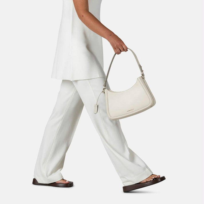 Burkely Telefoontasje 1000604 Shoulderbag 01 Witty White Burkely Telefoontasje 1000604 Shoulderbag 01 Witty White