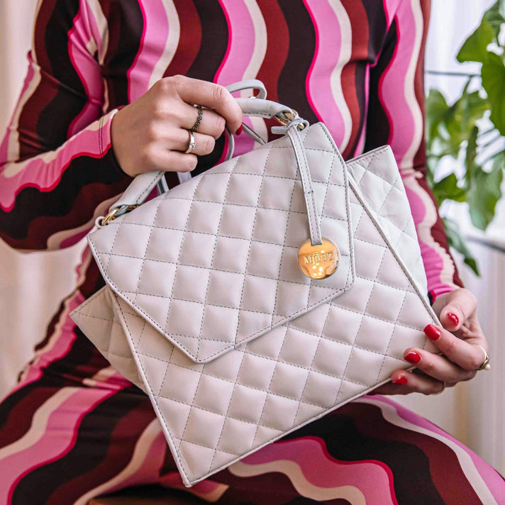 Mosz Tas Phoebe Quilted Off White shiny light gold 12 Mosz Tas Phoebe Quilted Off White shiny light gold 12