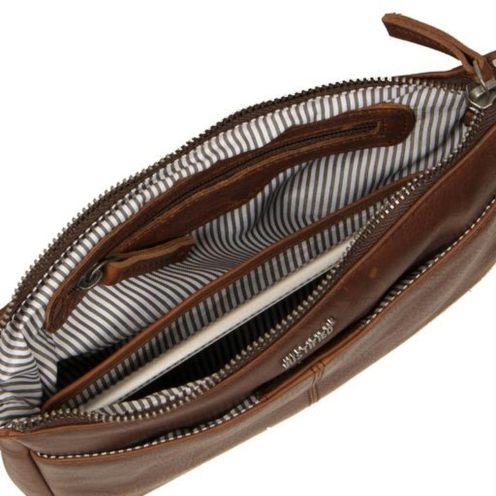 Justified Tas 12.1312 Nynke Brown 01 Justified Tas 12.1312 Nynke Brown 01