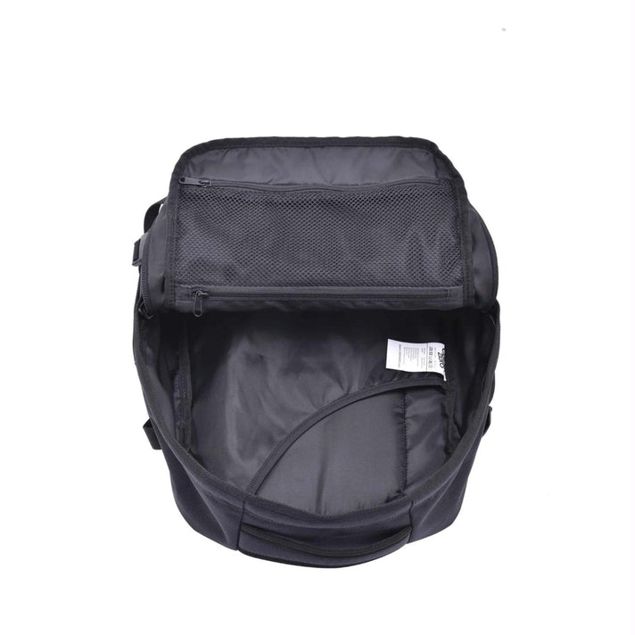 Cabin Zero Reistas CZ19 Military 28 ltr Absolute Black 1401 Cabin Zero Reistas CZ19 Military 28 ltr Absolute Black 1401