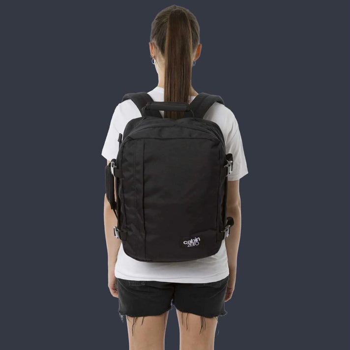 Cabin Zero Reistas CZ08 Mini 28Ltr Absolut Black 1201 Cabin Zero Reistas CZ08 Mini 28Ltr Absolut Black 1201