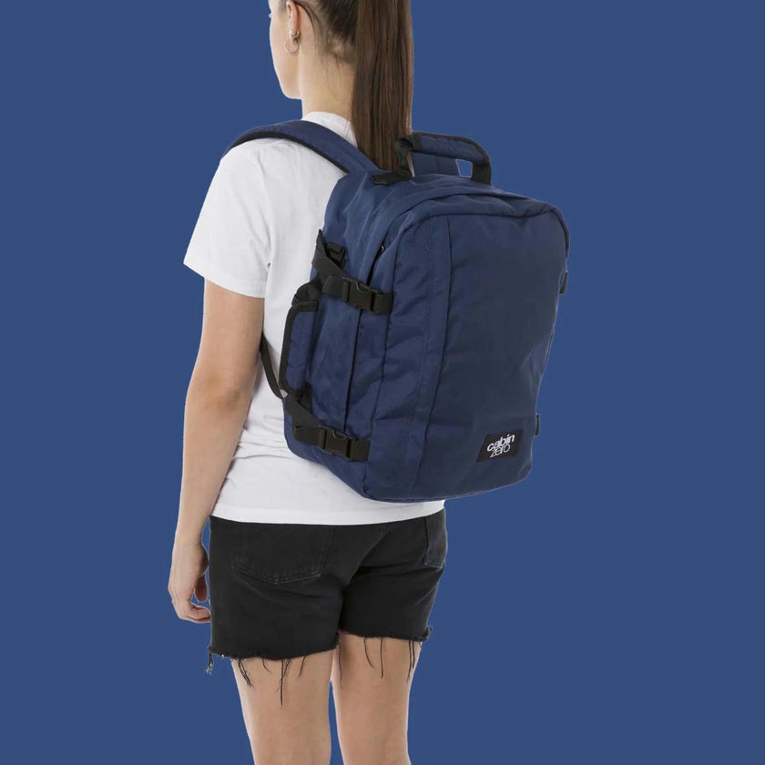 Cabin Zero Reistas CZ08 Mini 28Ltr Navy 1205