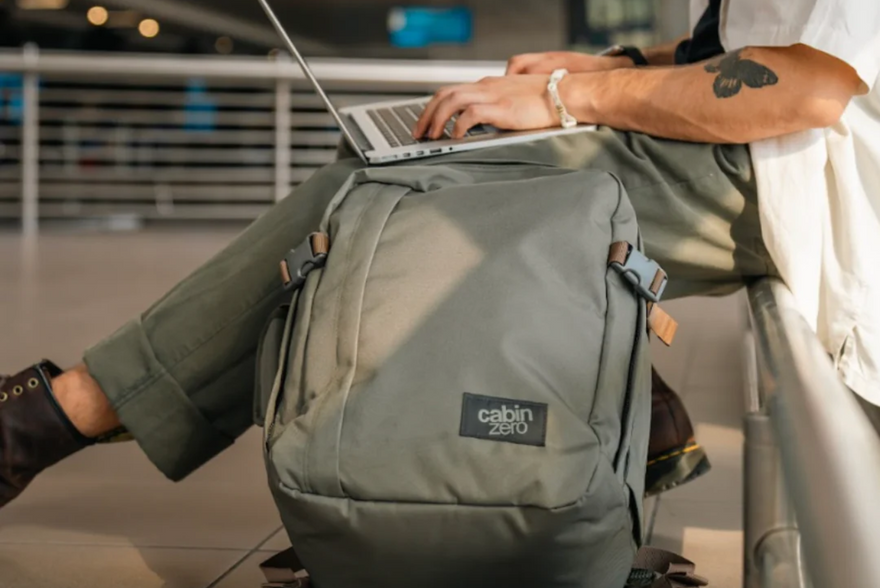 Welke handbagage mag gratis mee? Jouw gids voor de beste underseater!