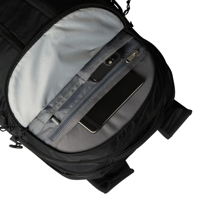 The NorthFace Laptoprugzak Surge Black