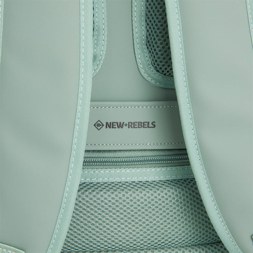 New Rebels Underseater 51.1488 Easton M Salie Green 18