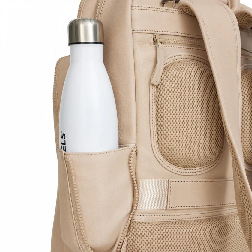 New Rebels Rugzak 17.1089 Milwaukee Beige 06