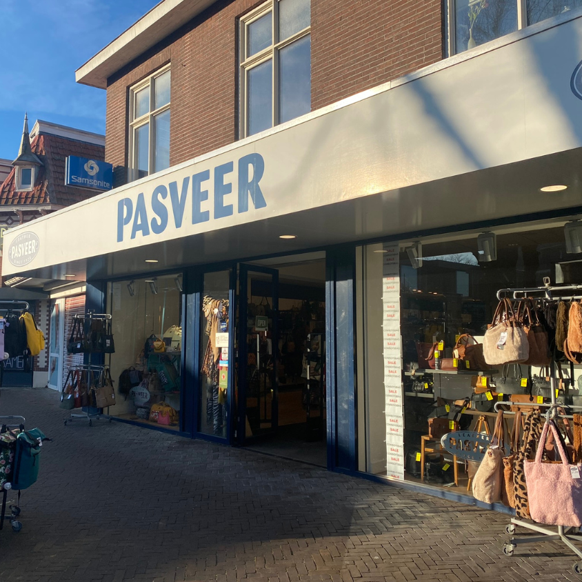 Pasveer Emmen Pasveer past bij jou Tassen koffers en 100 jaar ervaring