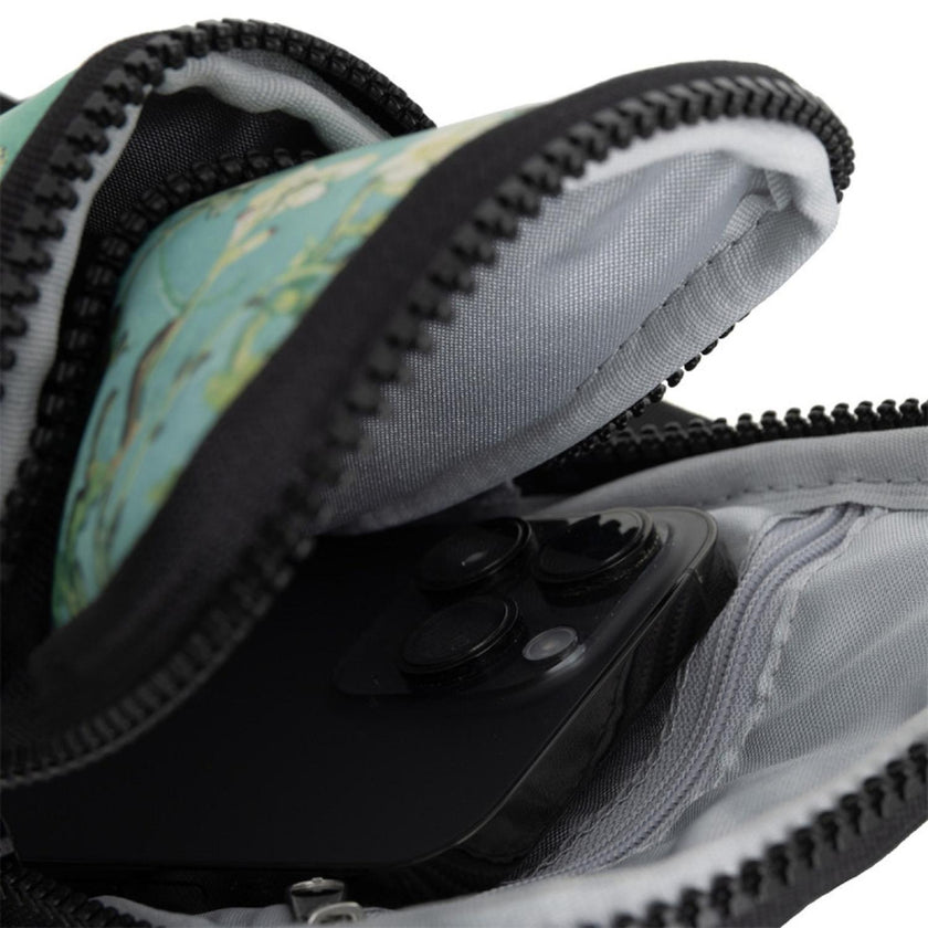 New Rebels Telefoontasje 43.1201 Astoria Almond Blossom 88
