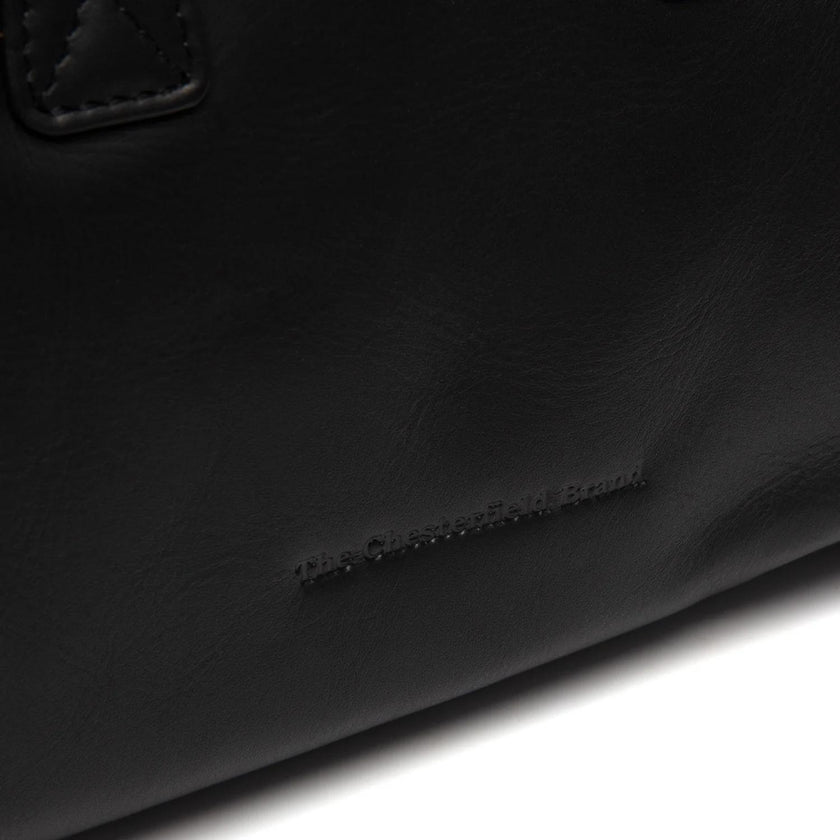 Chesterfield Schoudertas C48.1409 Dalford Zwart 00
