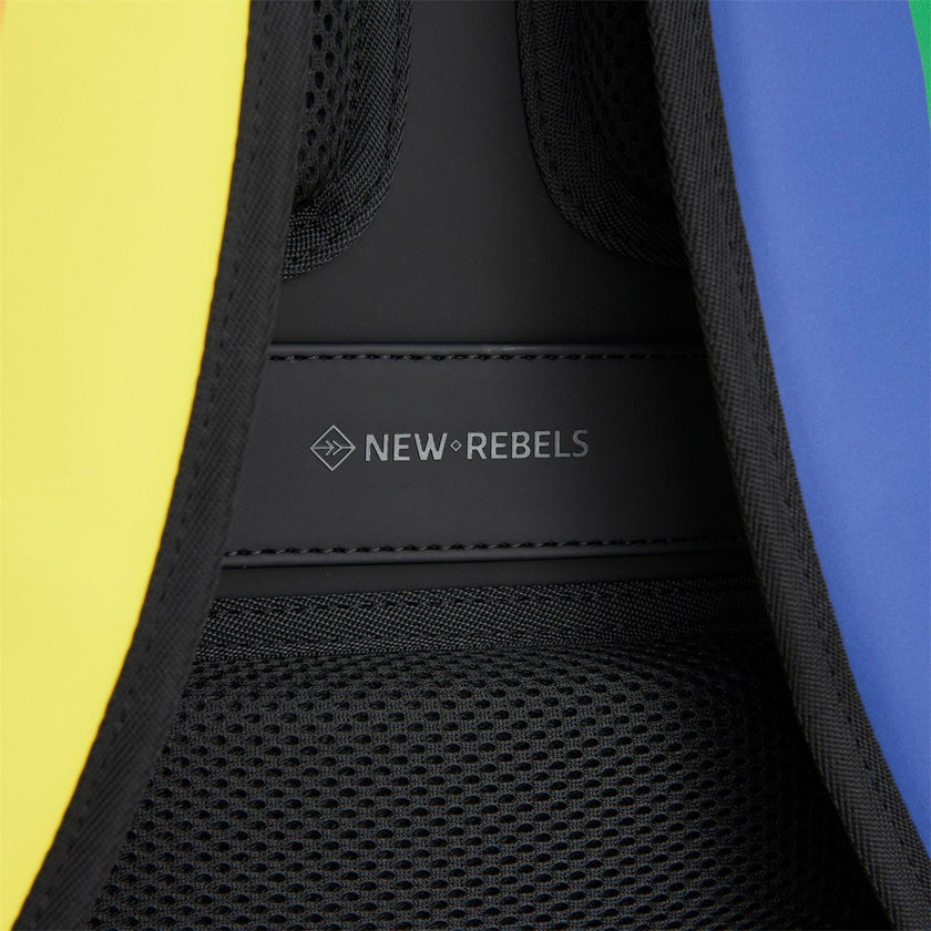 New Rebels Rugzak 51.1342 Milwaukee Rainbow 88