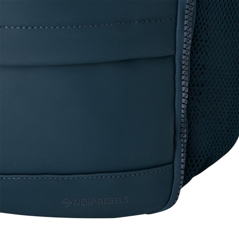 New Rebels Underseater 51.1488 Easton M Navy 02