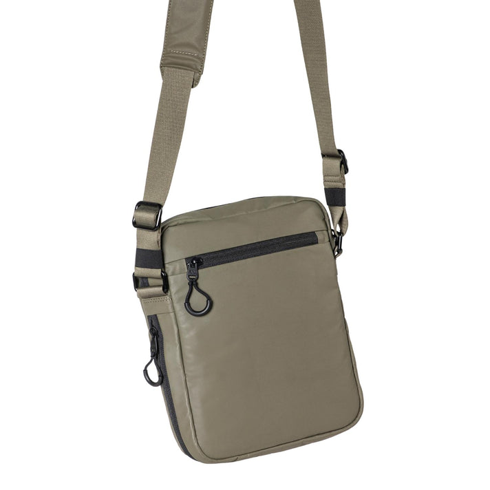 Aunts&Uncles Tas rits 10405 Oyabe RE 9 Fallen Rock