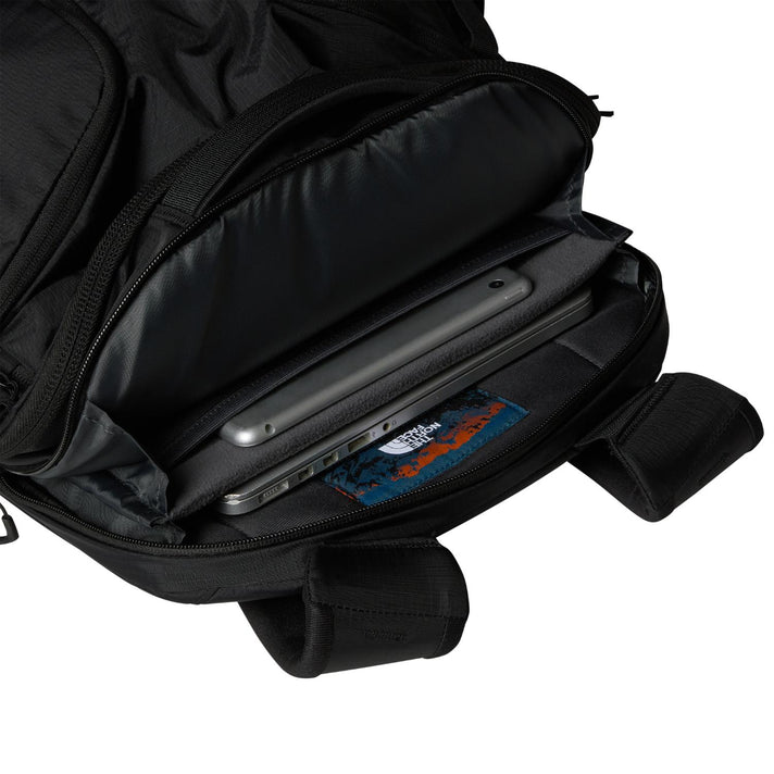 The NorthFace Laptoprugzak Surge Black